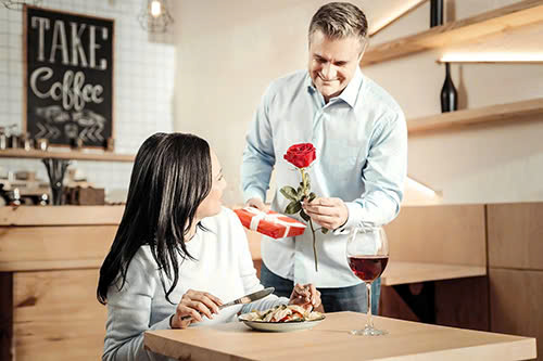 Sim chúa là gì mà lại ảnh hưởng tới giới trẻ